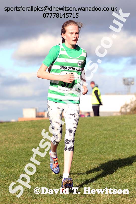 Under-15 girls Sherman Cup, Temple Park, South Shields. Photo: David T. Hewitson/Sports for All Pics